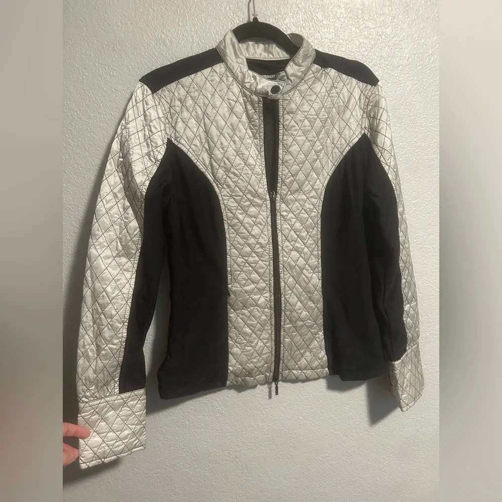 Anatomie Silver/Black Lightweight
Quilted Jacket. - Picture 1 of 8
